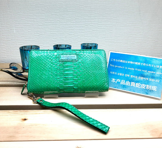 handle wallet